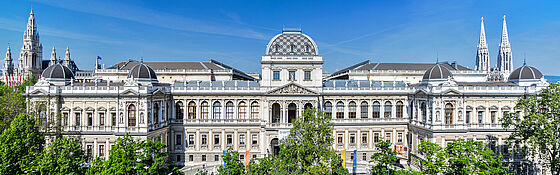 Aussenansicht Hauptgebäude der Uni Wien